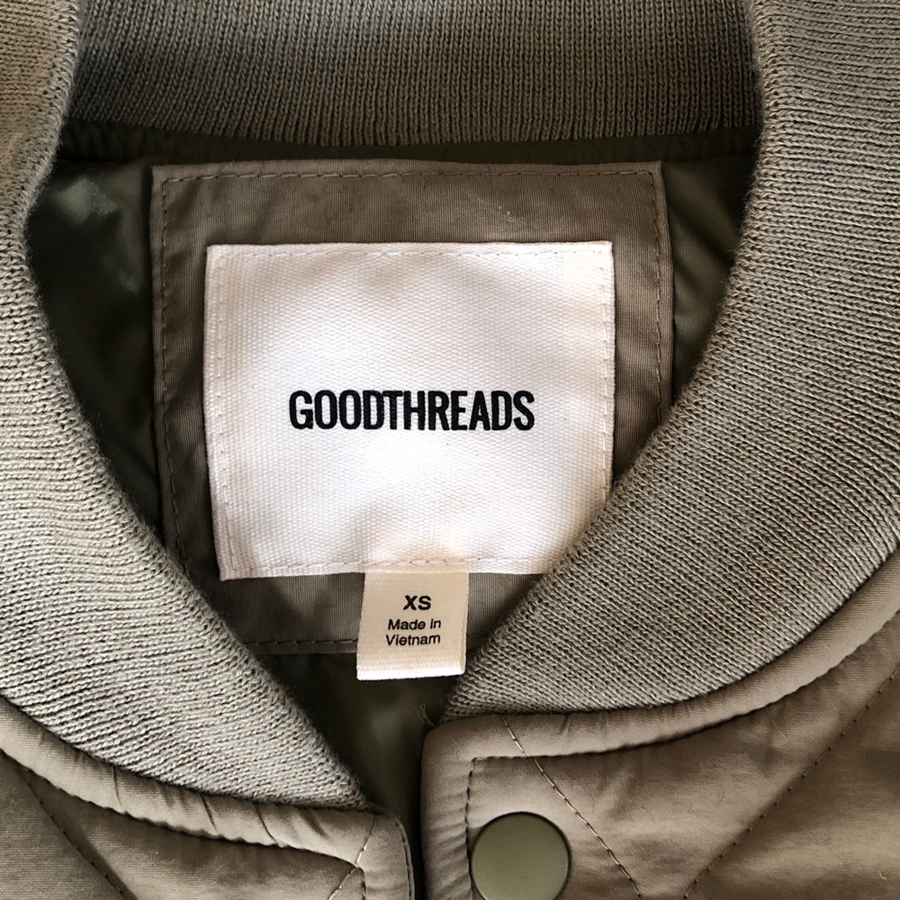 Good Threads Quilted Button Down Vest - image 2